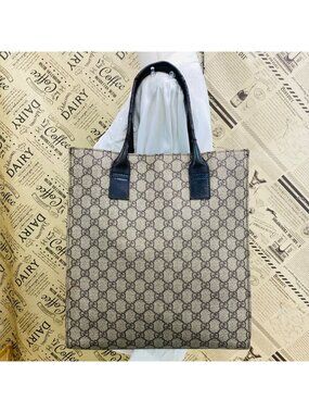 Gucci GG Supreme Canvas Tote Bag Brown